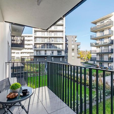 Sky Home- Blue Apartament -Manufaktura, Bezplatny Parking, Klima, Dostep Na Kod Lodź Bagian luar foto