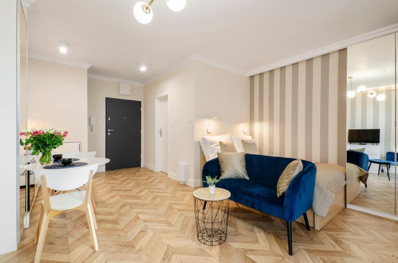 Sky Home- Blue Apartament -Manufaktura, Bezplatny Parking, Klima, Dostep Na Kod Lodź Bagian luar foto